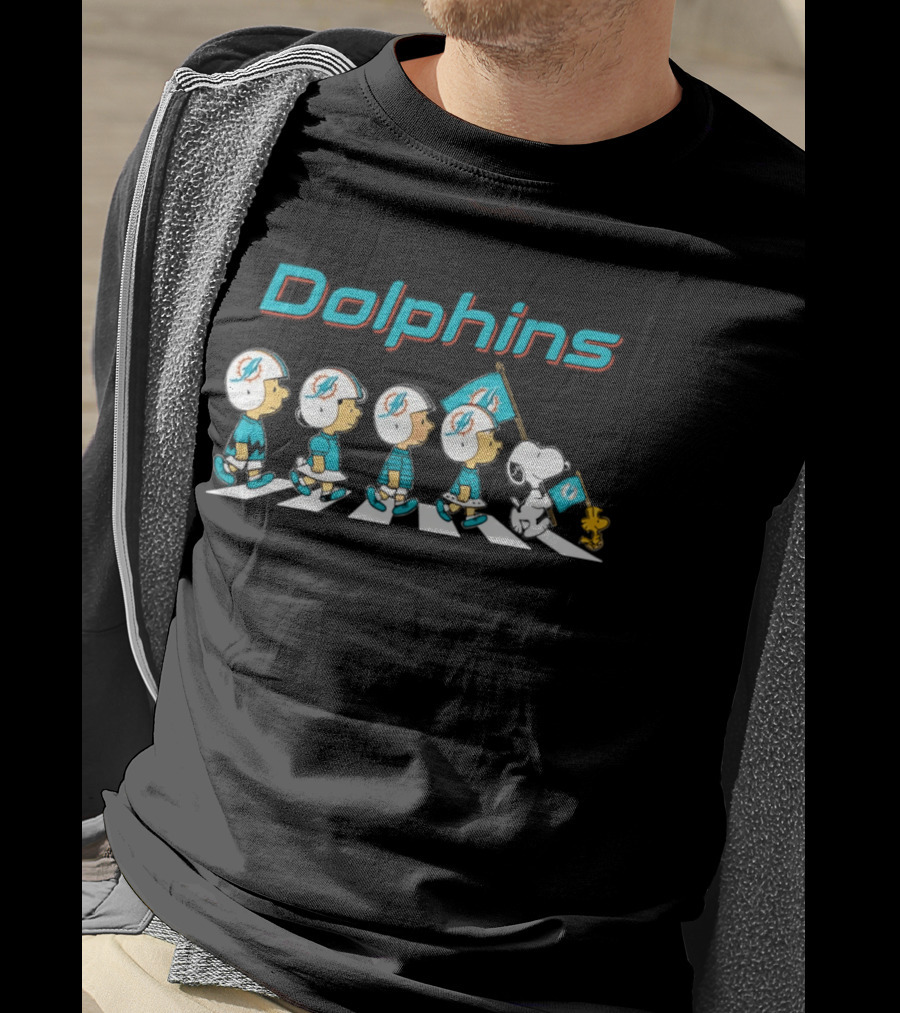 Peanuts Miami Dolphins Football Flag Parade T-Shirt