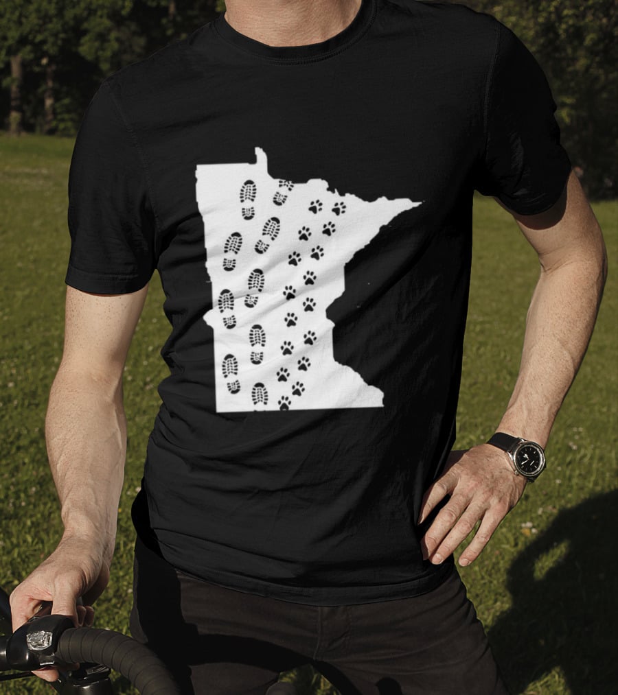 Minnesota Map Footprints And Paw Prints Outdoor Adventure T-Shirt