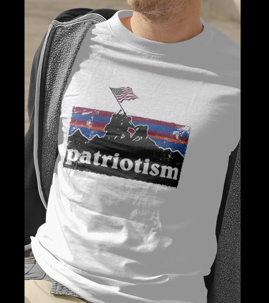 Patriotism Battle Of Iwo Jima Holding US Flag Mountain T-Shirt