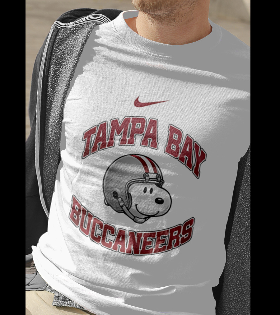 Tampa Bay Buccaneers Snoopy Helmet Nike 2026 T-Shirt