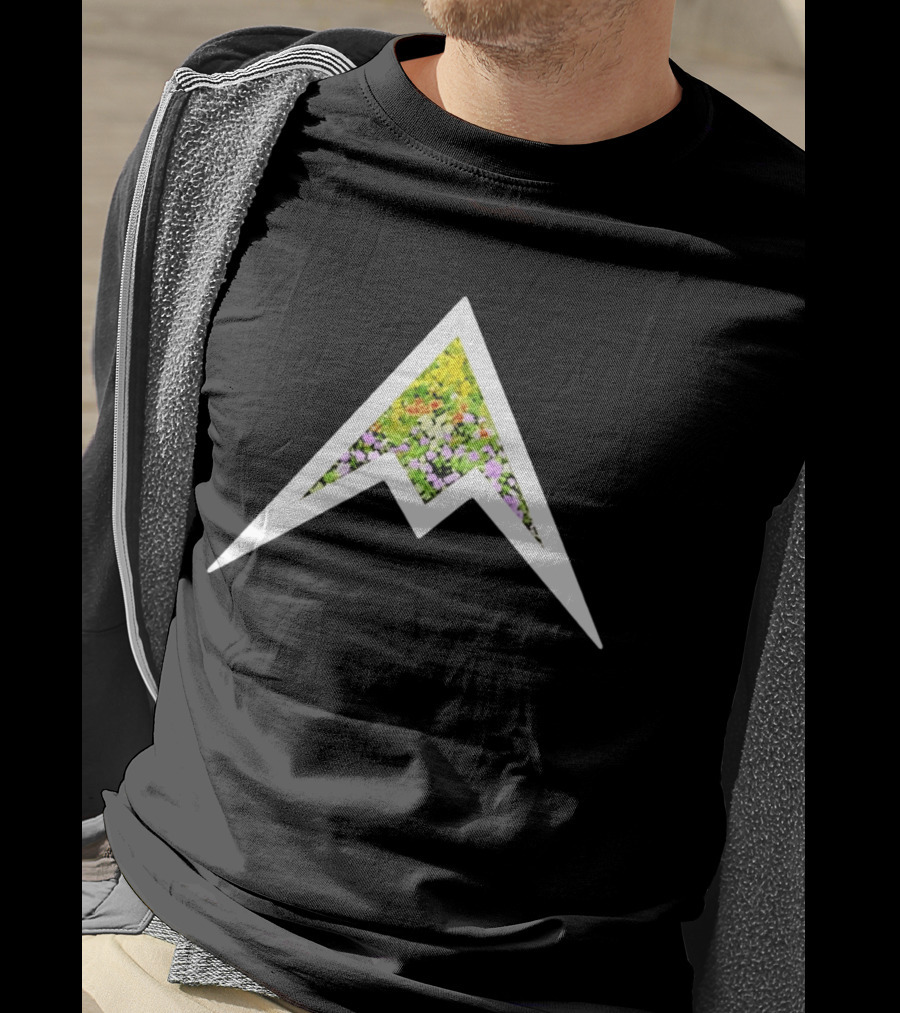 AM Garden Floral Pattern M Shape T-Shirt