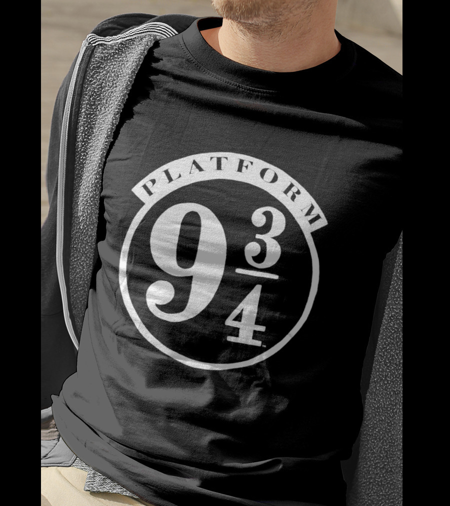 Platform Nine And Three Quarters 9 3/4 Magic Train Station Sign T-Shirt
