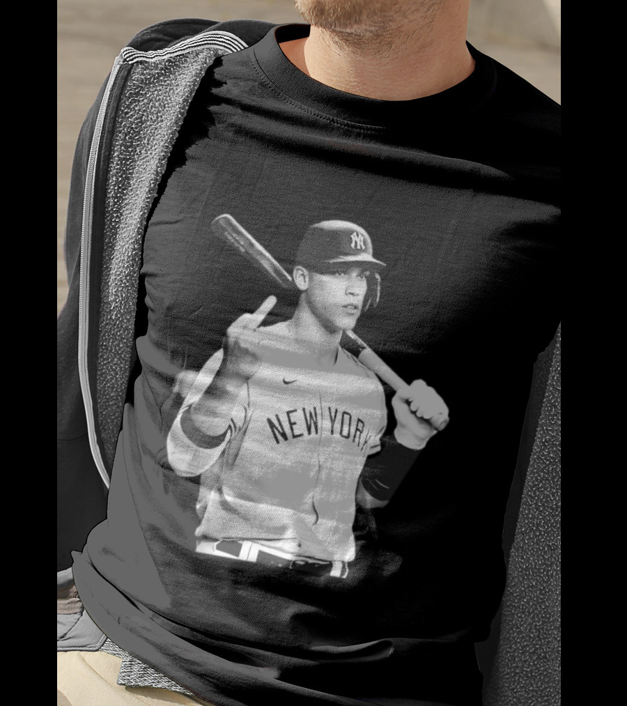 New York Yankees Aaron Judge Baseball Gesture T-Shirt