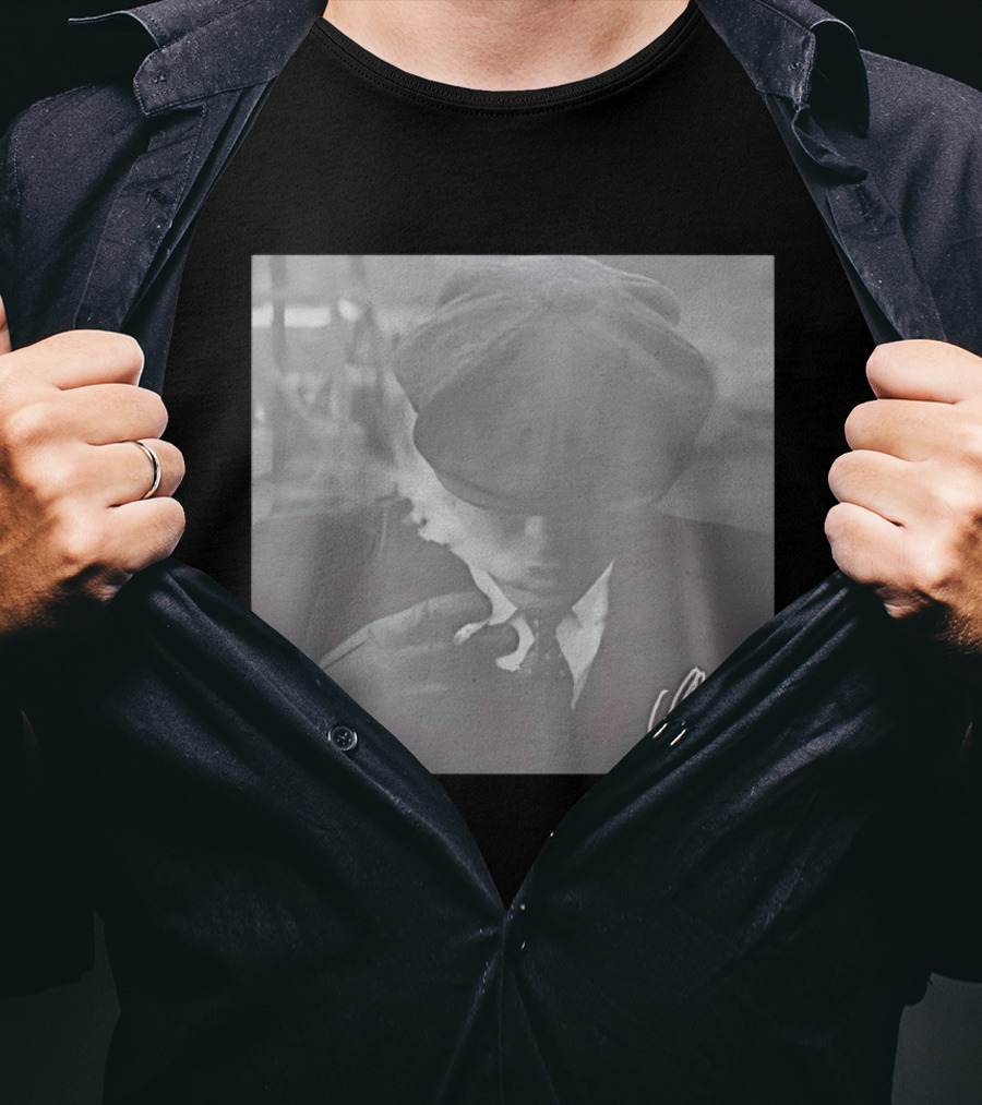 Peaky Blinders Tommy Shelby Smoking Scene T-Shirt