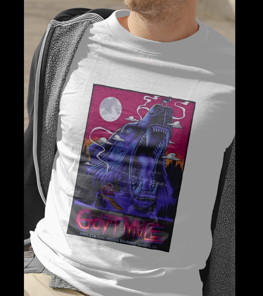 Govt Mule Mission Ballroom Denver March 27 2026 Mystical Bear And Moon Scene T-Shirt