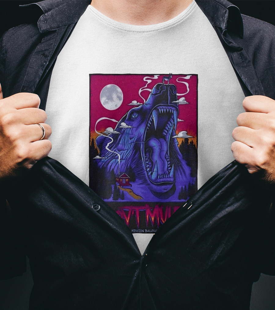 Govt Mule Mission Ballroom Denver March 27 2026 Mystical Bear And Moon Scene T-Shirt