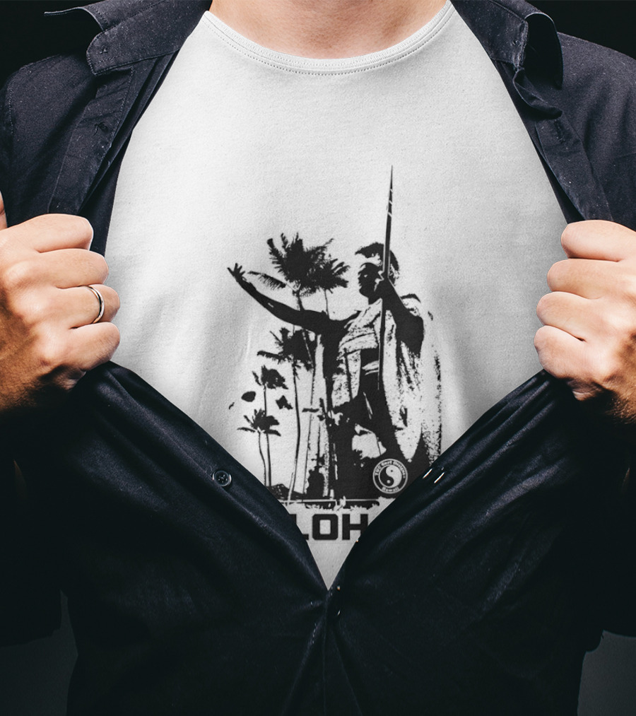 The Aloha State Ka Black White Hawaiian King Statue Palms T-Shirt
