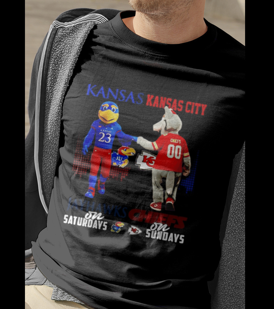 Kansas Jayhawks And Kansas City Chiefs Mascots Fist Bump 23 Vs 00 T-Shirt