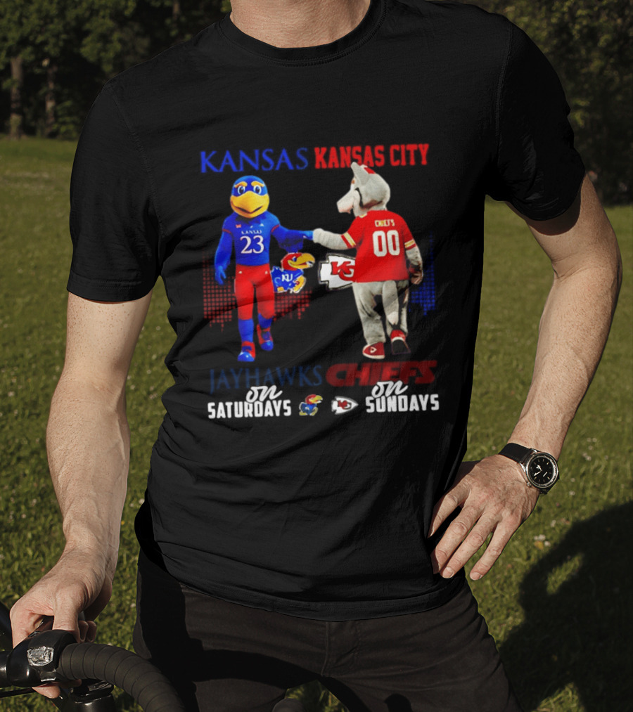 Kansas Jayhawks And Kansas City Chiefs Mascots Fist Bump 23 Vs 00 T-Shirt