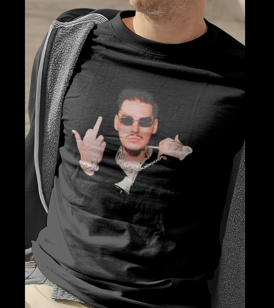 Yeat Rapper Star With Sunglasses Chain Middle Finger Gesture T-Shirt