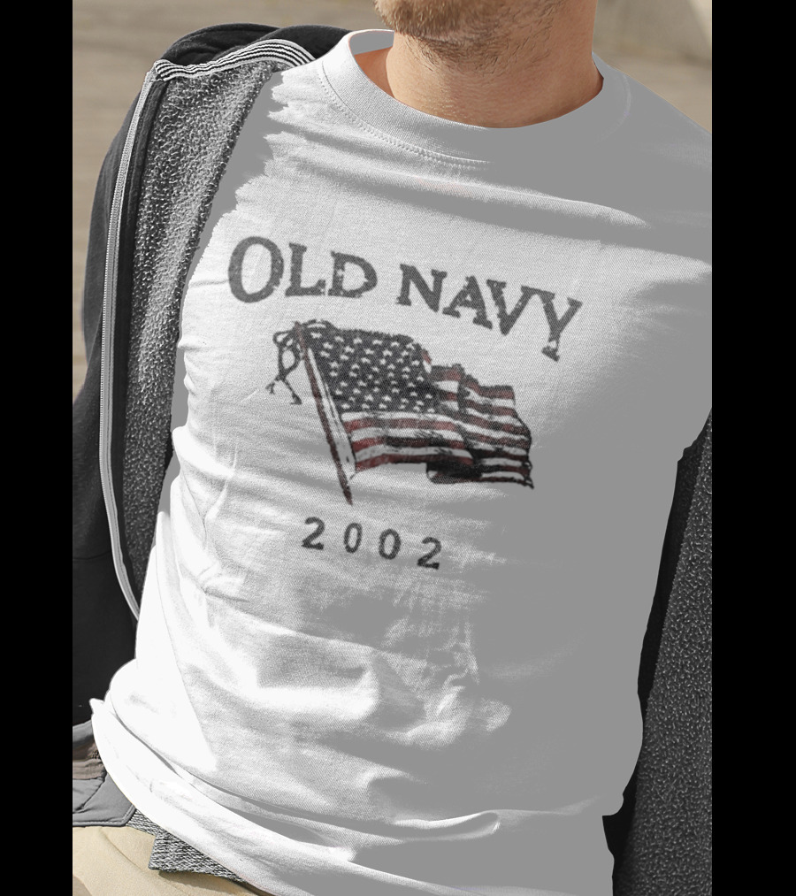 OLD NAVY 2002 USA Flag T-Shirt