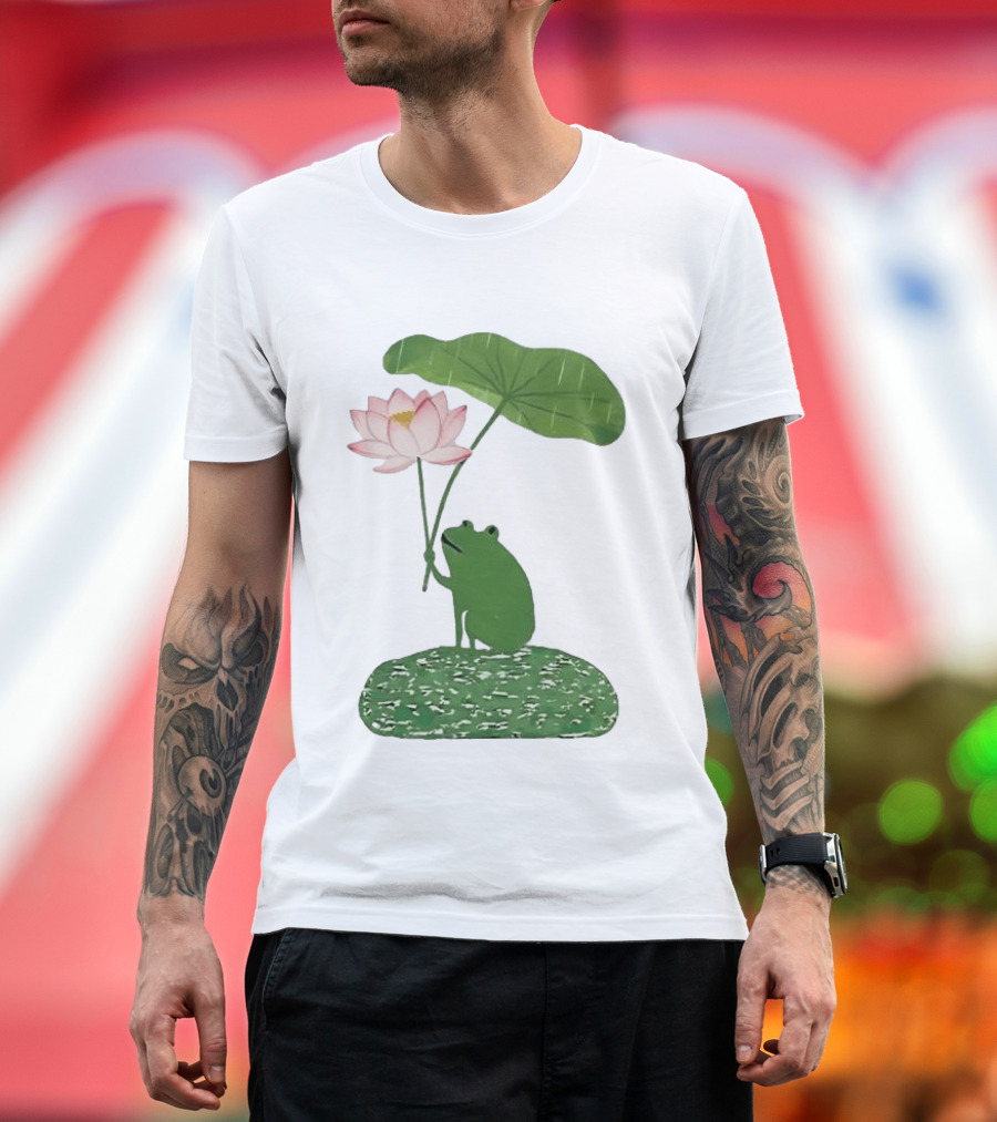 Frog With Lotus Umbrella Under The Rain Meme Cute Nature Scene T-Shirt