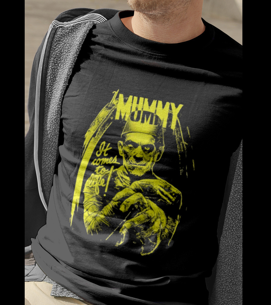 The Mummy It Comes To Life Horror Classic Vintage Yellow T-Shirt