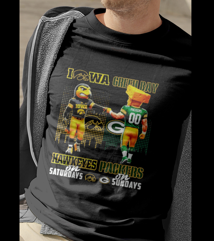 Iowa Hawkeyes On Saturdays Green Bay Packers On Sundays City Skyline T-Shirt