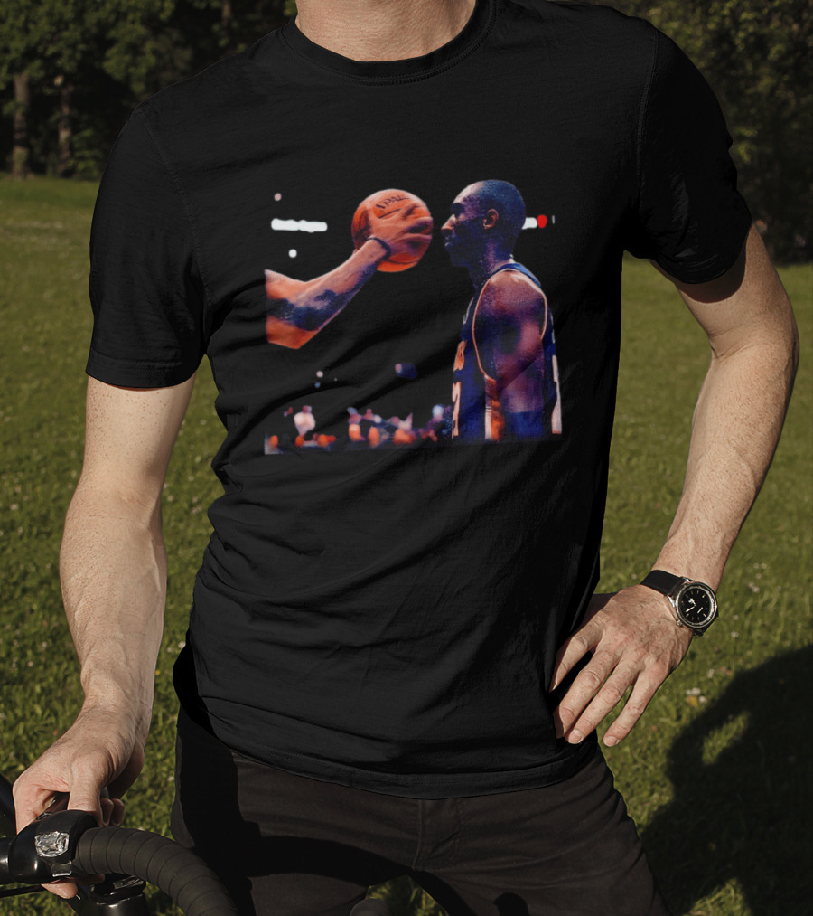Kobe Bryant No Flinch Los Angeles Lakers Basketball Player Iconic Moment T-Shirt