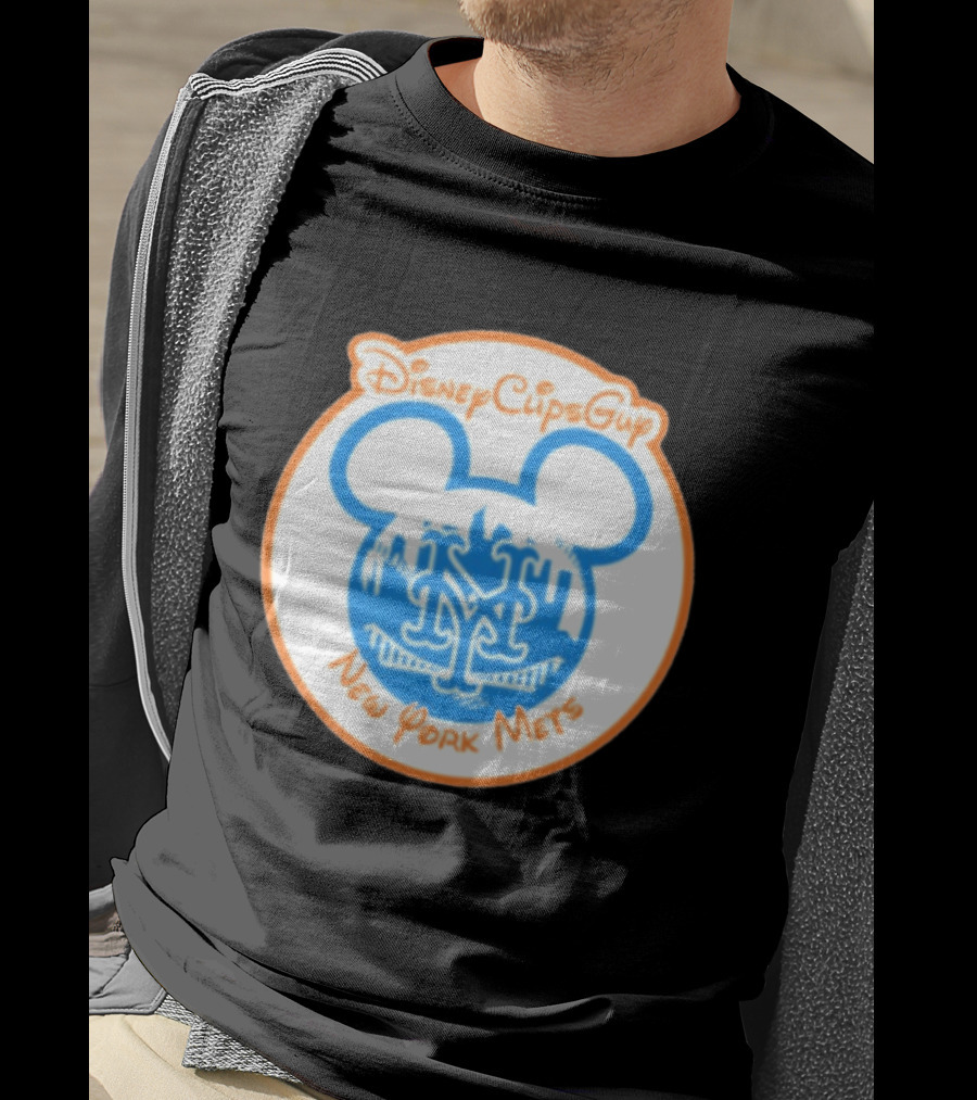 Disney Cups Guy New York Mets Mickey Ears T-Shirt