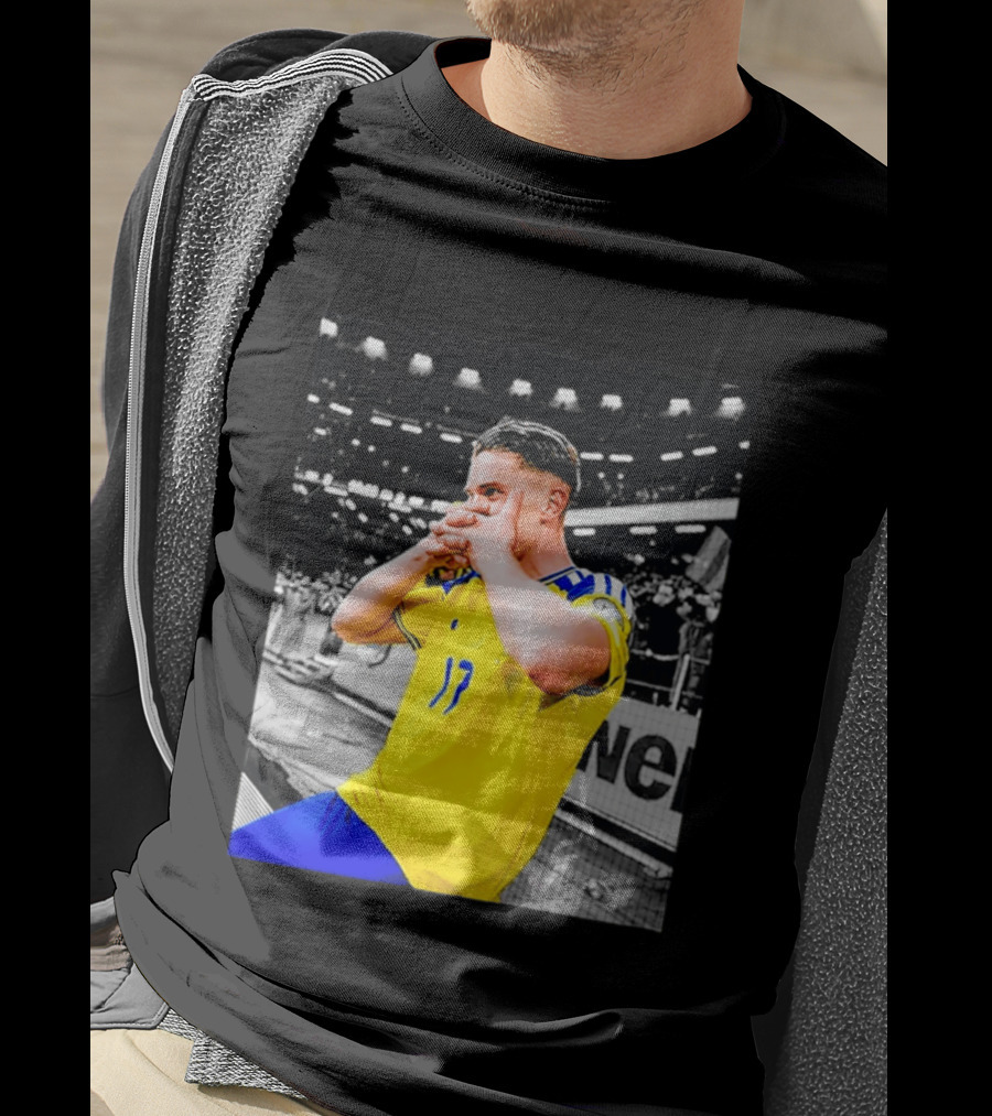 Viktor Gyokeres Sweden Yellow Soccer Jersey Celebration T-Shirt