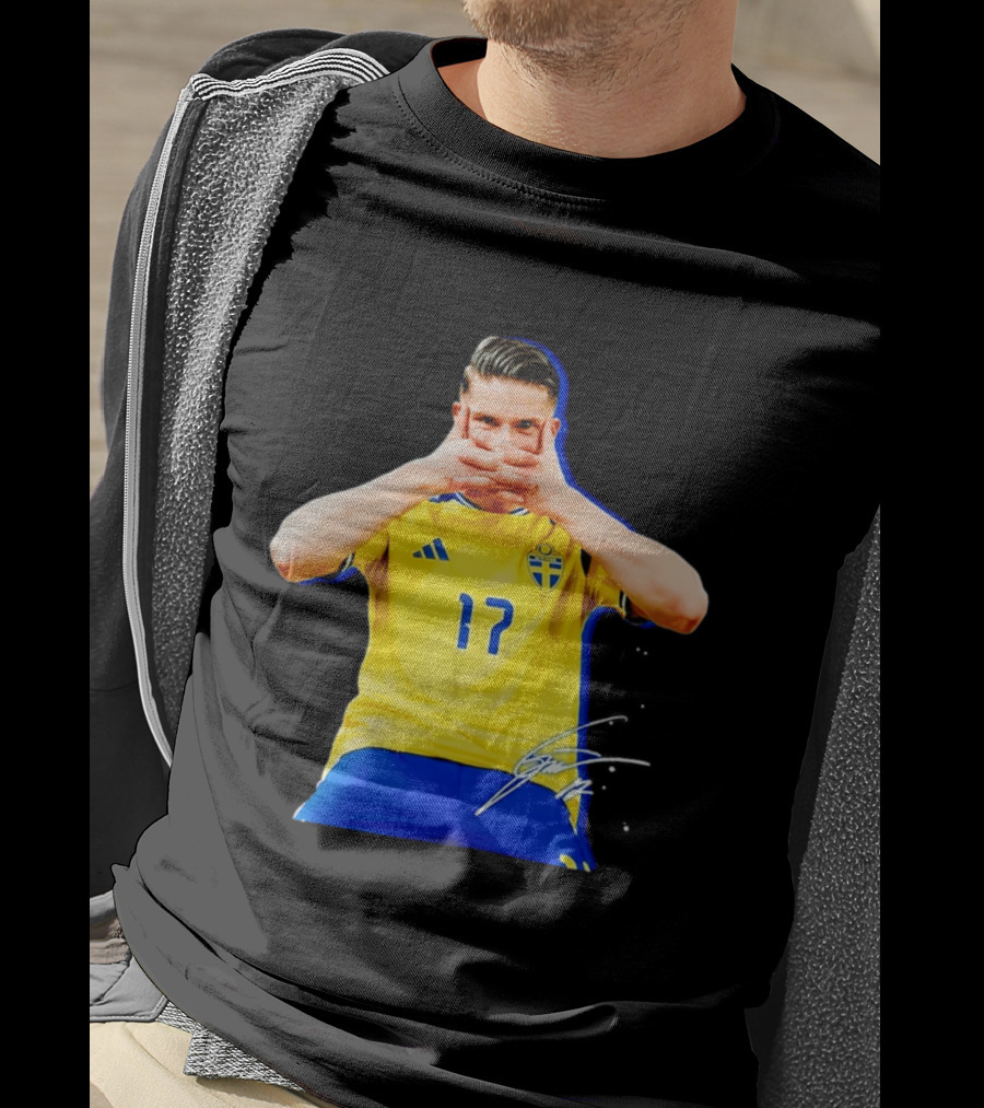Viktor Gyokeres Sweden Number 17 Signature Gesture T-Shirt
