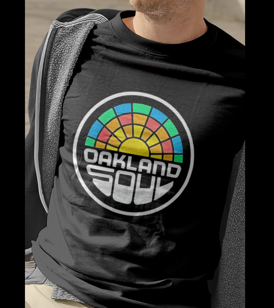 Oakland Soul Retro Rainbow Circle T-Shirt