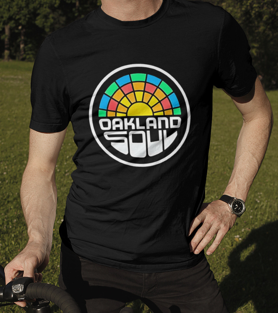 Oakland Soul Retro Rainbow Circle T-Shirt