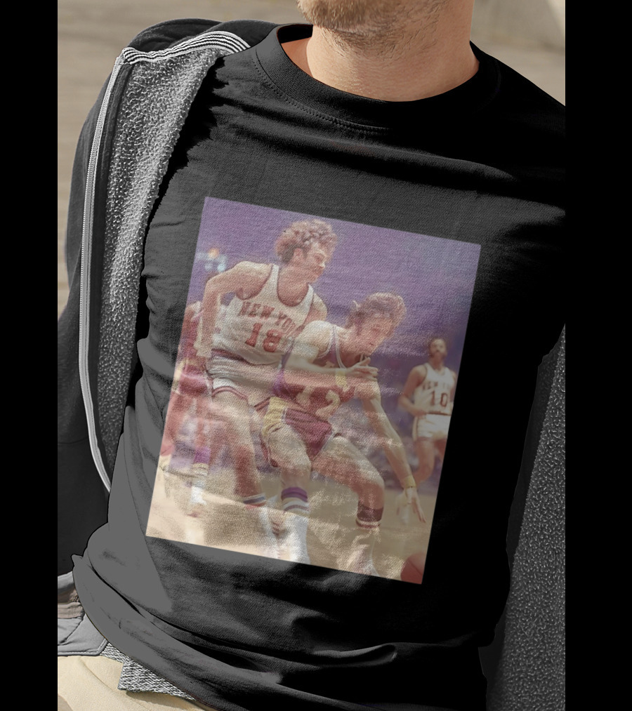 New York 18 Vs Los Angeles 12 Iconic Basketball Legends Phil Jackson Pat Riley Action Moment T-Shirt