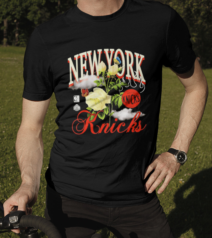 New York Knicks Floral Art With Butterflies And Roses T-Shirt