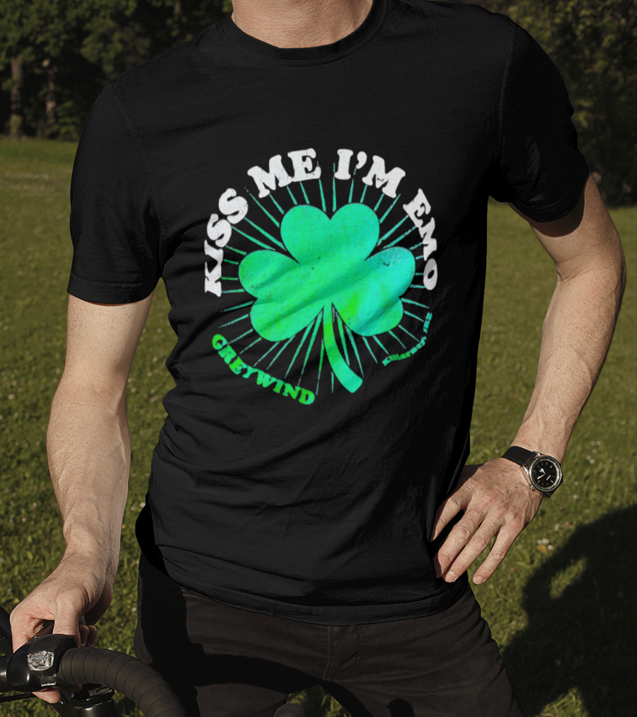 Kiss Me I'm Emo Greywind Shamrock Killarney Ireland T-Shirt