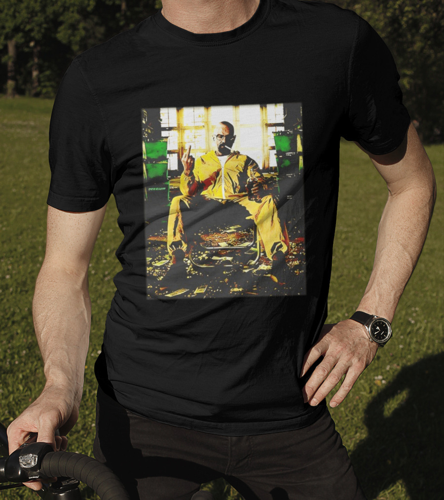 Breaking Bad Walter White Iconic Yellow Suit Middle Finger Scene T-Shirt