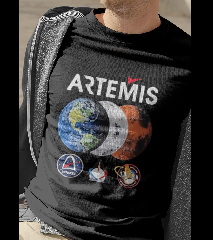 Artemis SpaceX Orion Mission Moon Earth Mars T-Shirt