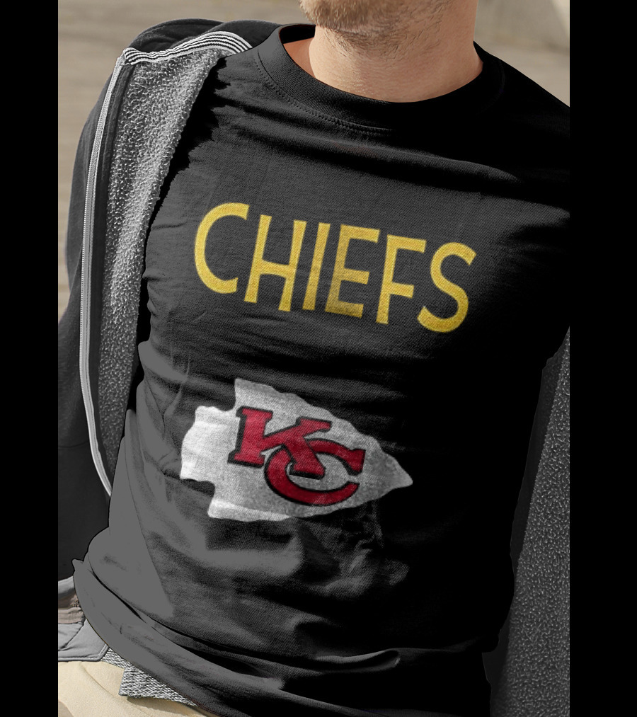 Kansas City Chiefs Peanuts Snoopy Woodstock Go Chiefs Football T-Shirt