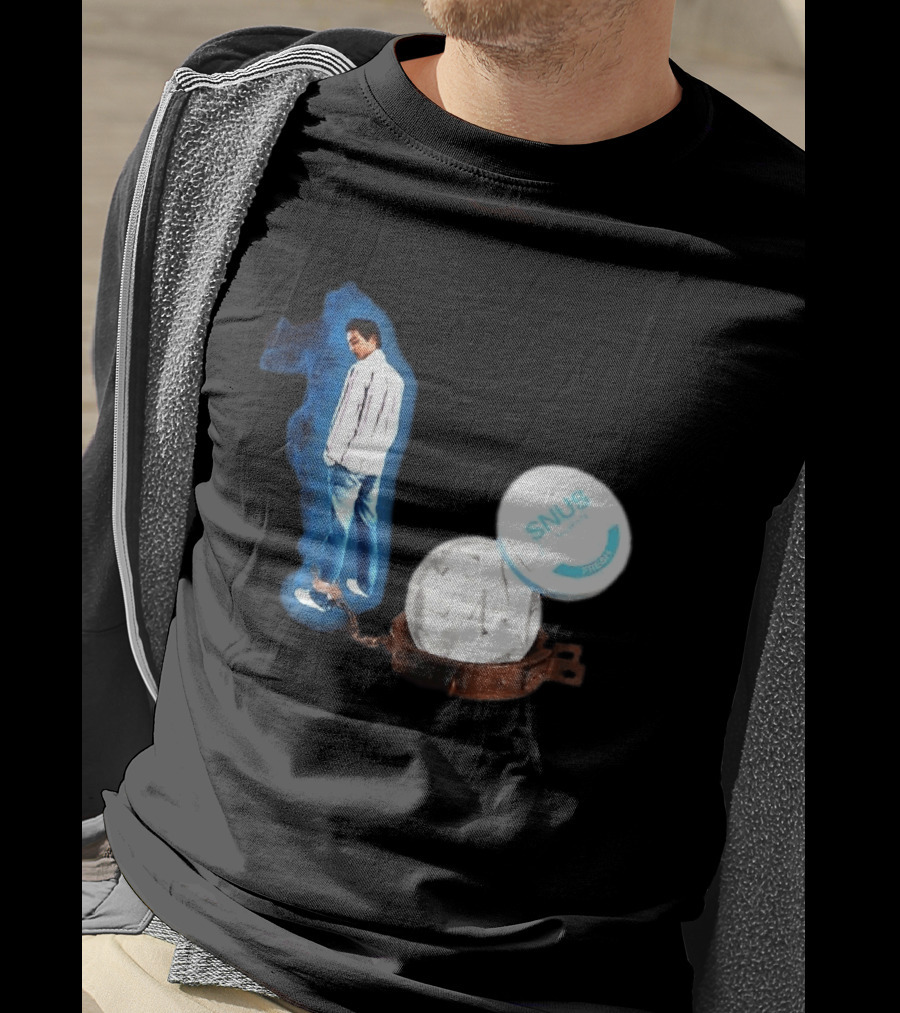 A Snus Gekettet Meme With Snus Tin And Chain T-Shirt