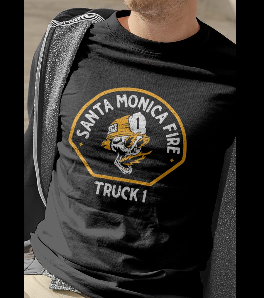 Santa Monica Fire Truck 1 Skull Flame Helmet T-Shirt