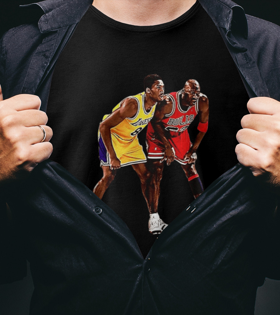 Michael Jordan Vs Kobe Bryant Lakers Vs Bulls NBA Legends Showdown T-Shirt