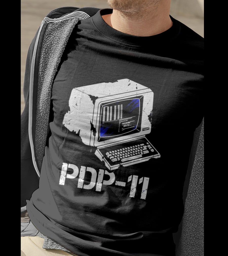 PDP 11 Vintage Computer Terminal Retro Distressed T-Shirt