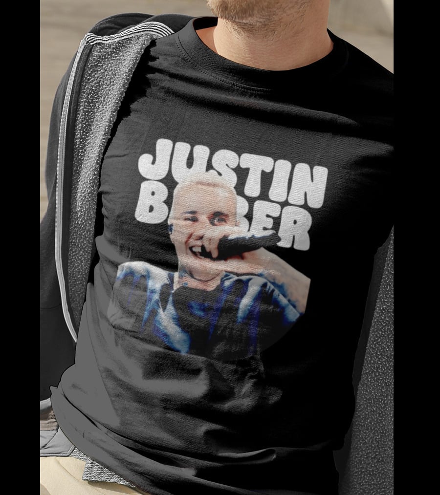 Justin Bieber Singing Microphone Selfie Photo T-Shirt