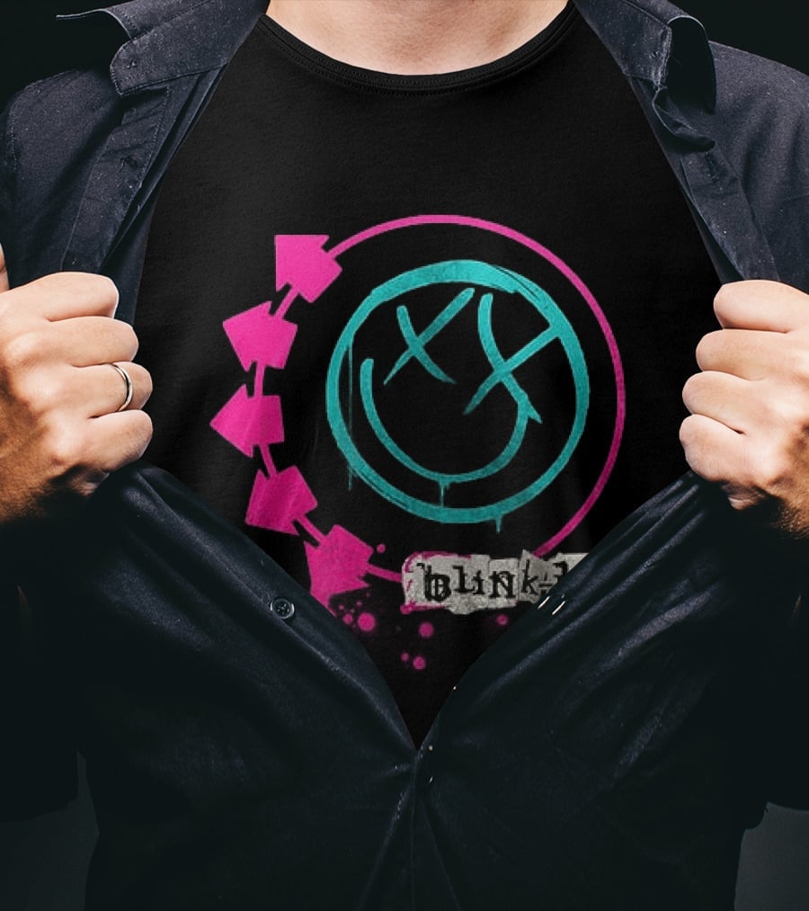 Blink 182 34th Anniversary Thank You For The Memories Band Signatures Iconic Smiley Logo Arrows T-Shirt
