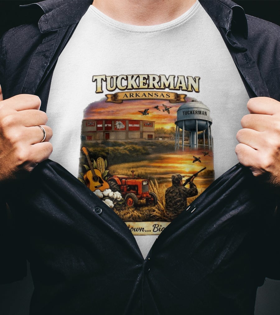 Tuckerman Arkansas Home Of The Bulldogs Water Tower Small Town Big Heart Tractor Hunter Guitar T-Shirt