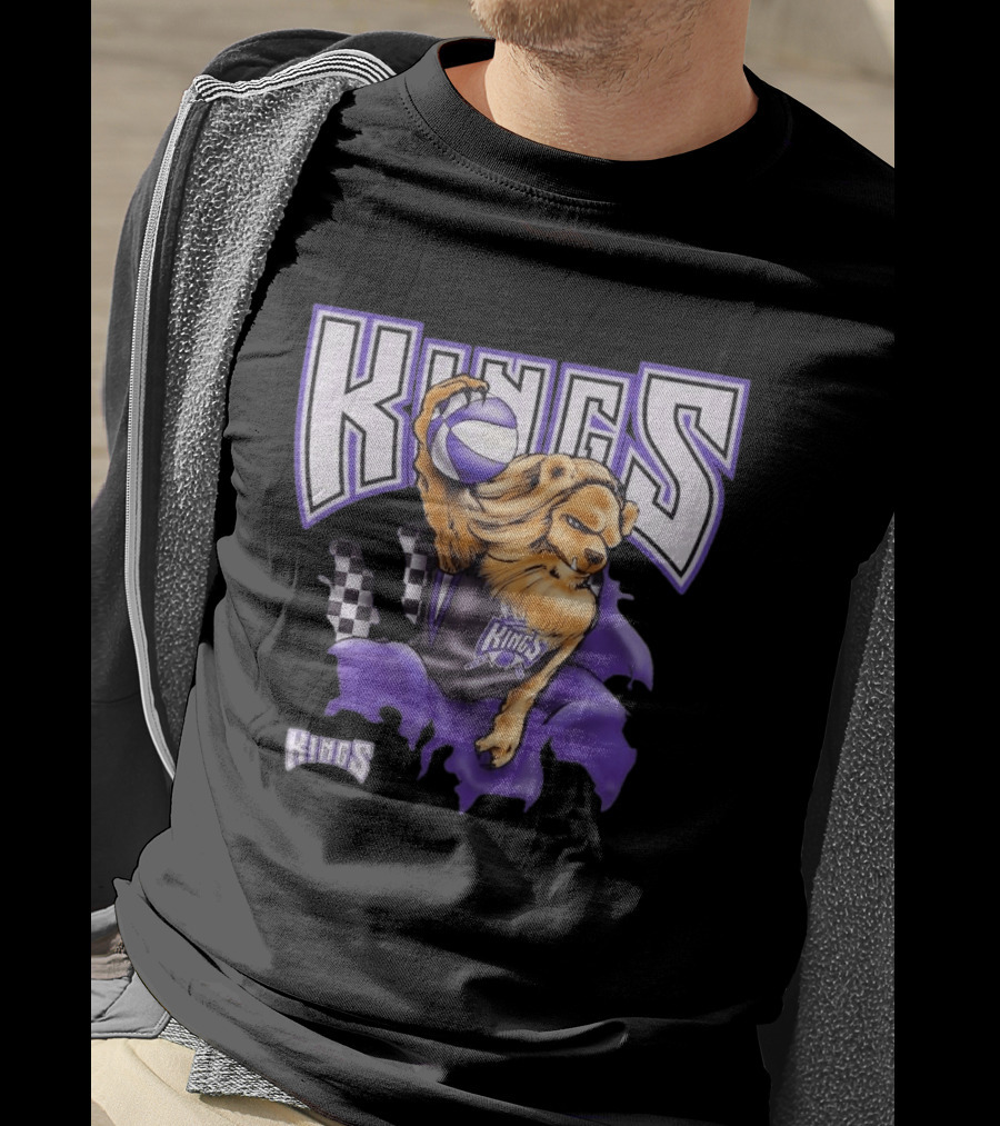 Mitchell & Ness Purple Sacramento Kings Breakthrough Fierce Lion Basketball T-Shirt