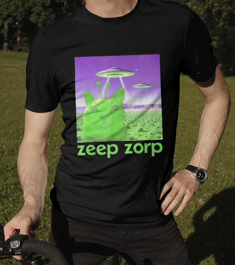 Zeep Zorp Green Cat Alien With UFOs In Space Desert Scenery T-Shirt