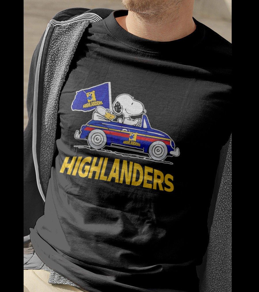 Snoopy And Woodstock Driving Car Cheering Highlanders Rugby T-Shirt