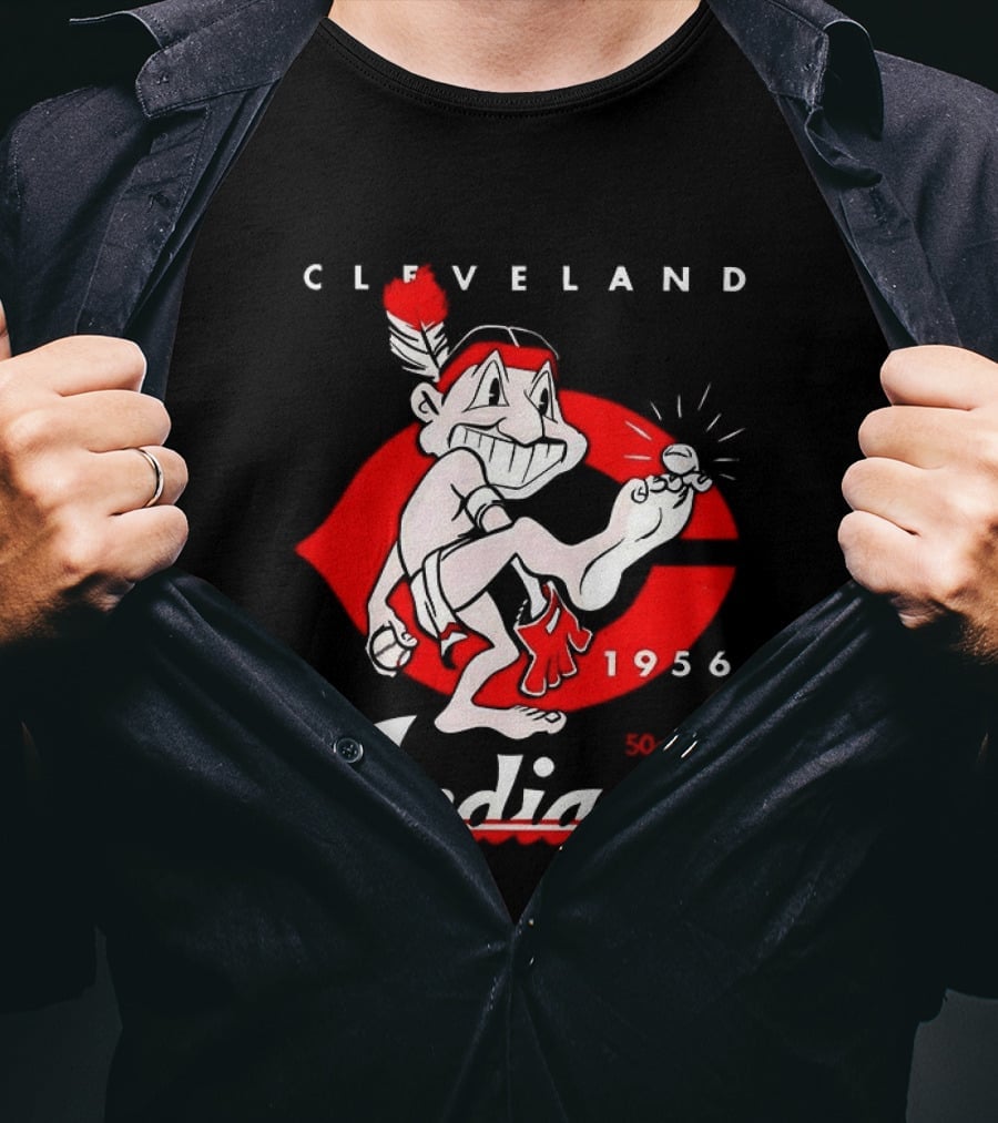 Cleveland Indians 1956 Retro Logo Vintage Sports Memorabilia T-Shirt