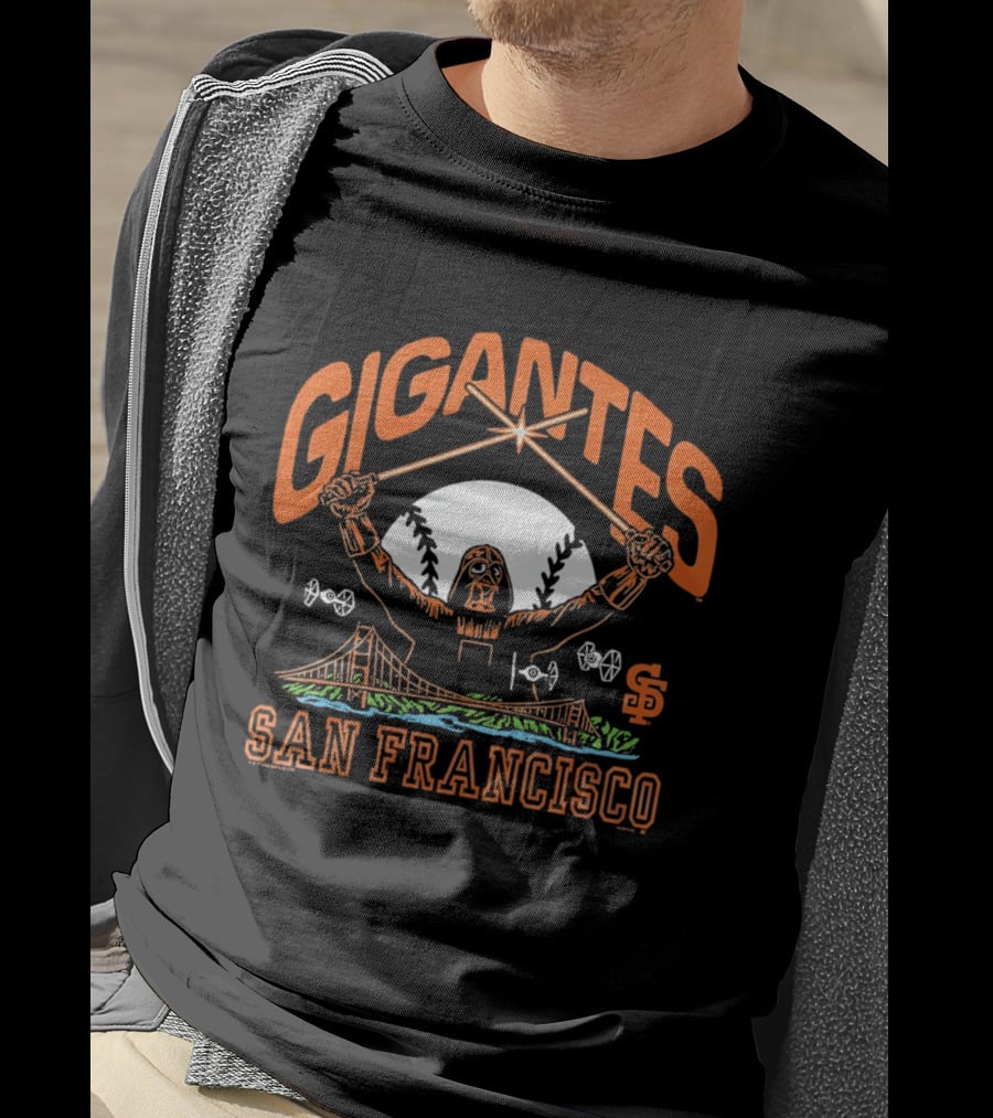 San Francisco Gigantes Darth Vader Crossover With Golden Gate Bridge T-Shirt