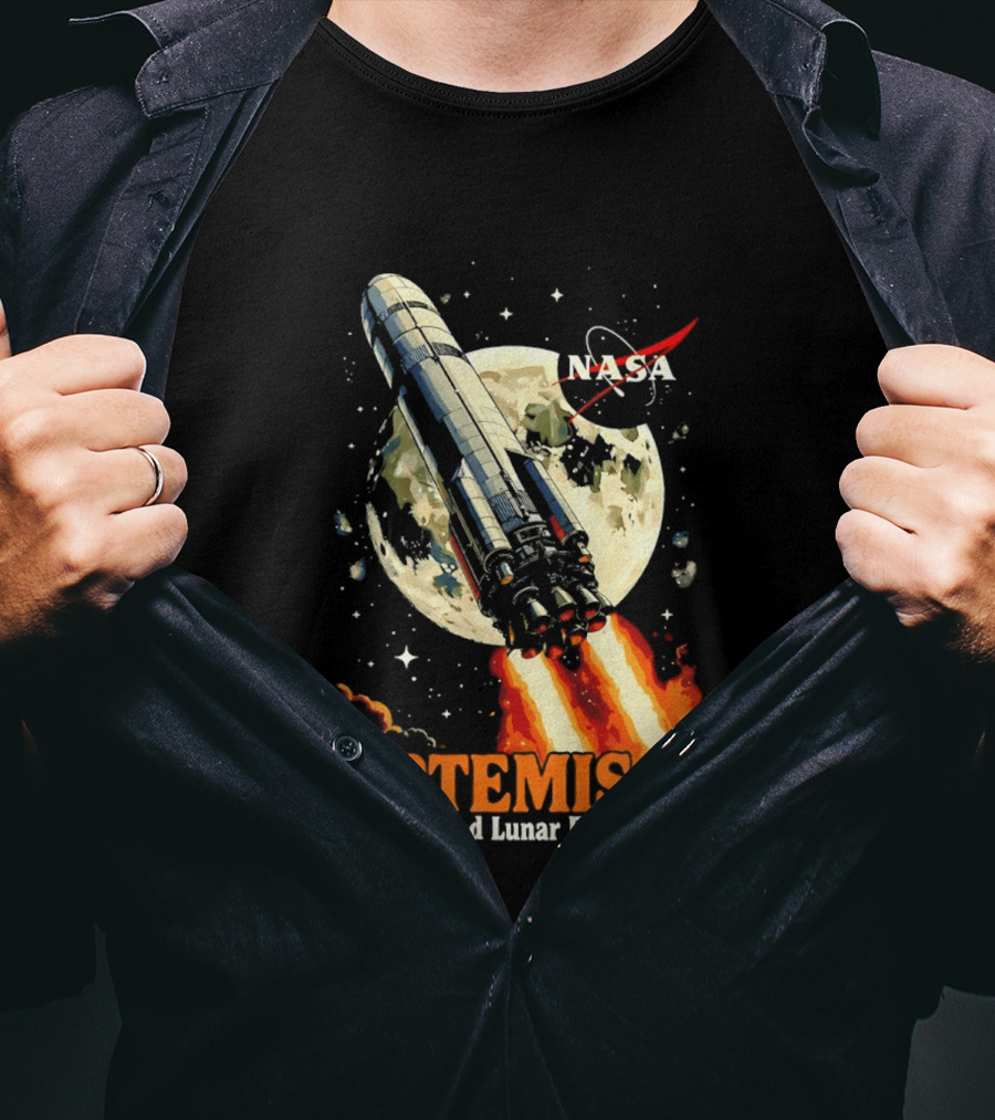 NASA Artemis II 2026 First Crewed Lunar Flyby Mission Launch T-Shirt