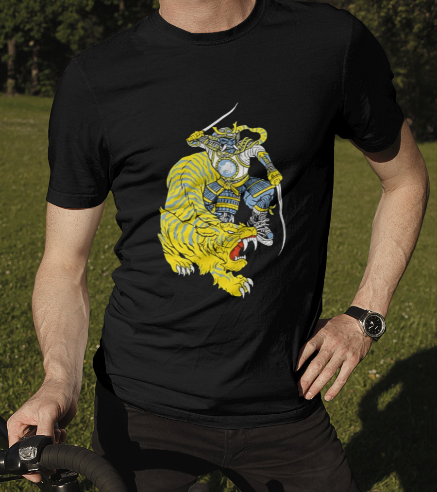 Buffalo Sabres Knight Battling Fierce Sabretooth Tiger T-Shirt