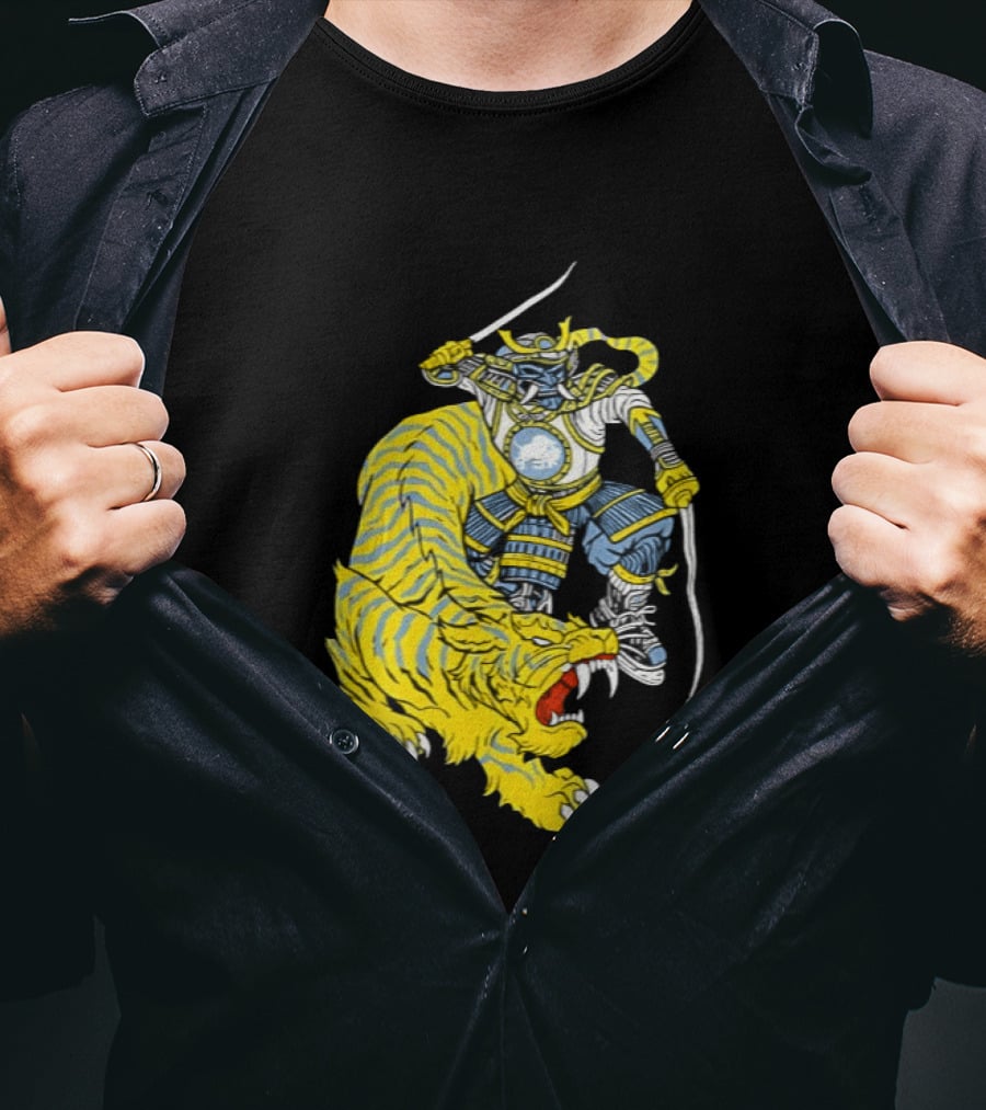 Buffalo Sabres Knight Battling Fierce Sabretooth Tiger T-Shirt