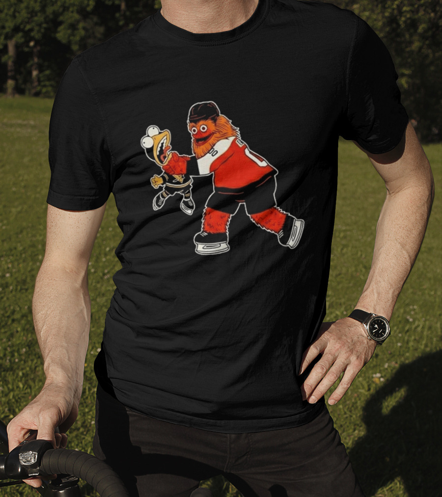 Gritty Vs Iceburgh Philadelphia Flyers Pittsburgh Penguins Hockey Meme T-Shirt