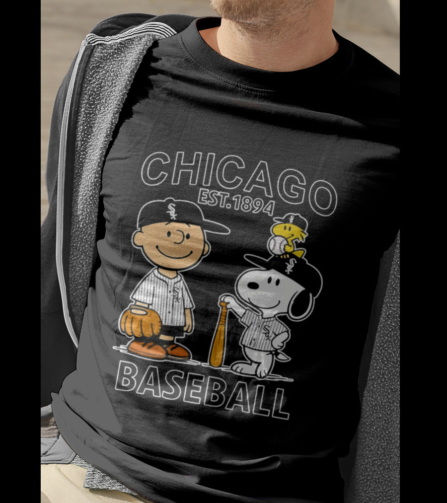 Chicago White Sox Baseball Snoopy Charlie Brown Peanuts Est 1894 T-Shirt