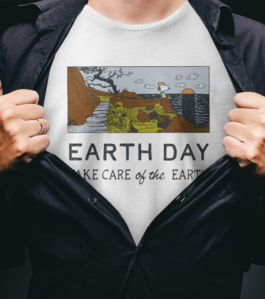 Earth Day Snoopy Woodstock Take Care Of The Earth Sunset Scene T-Shirt