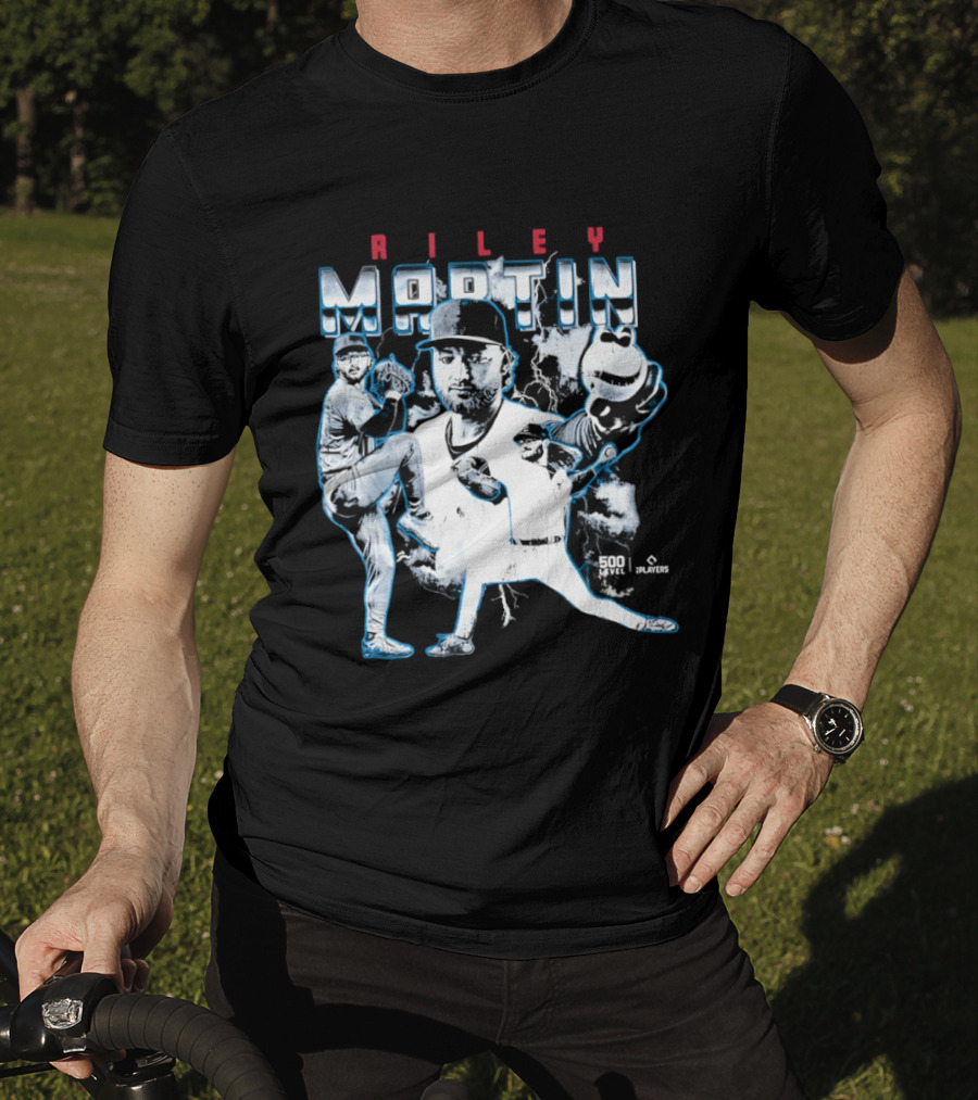 Riley Martin Chicago Cubs MLB Lightning Pitcher Action Scene T-Shirt