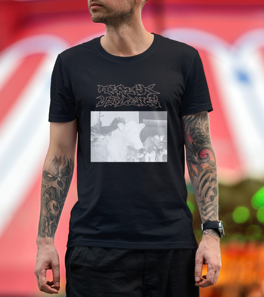 Truck Stop Violence Cow Photo Retro Style Casual Wear T-Shirt